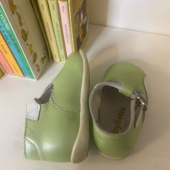 Baby Botte Mary Jane’s. Like New. Size 3 - Picture 5 of 8